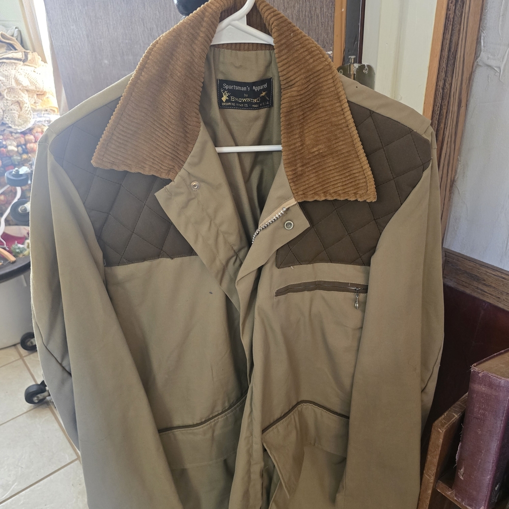 Browning Tan Jacket with Brown Quilted Accents